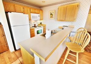 Near Hiking Trails, Rec Path. Easy Drive to Dining, Shops, Rec Center Pool
