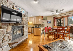 Spacious Condo with 2 Balconies, Free WiFi, Shared W/D, Hot Tub, & Fireplace