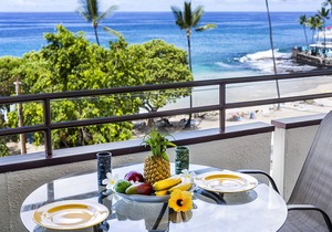 White Sands Village#213: DIRECT OCEANFRONT, BEST LOCATION IN COMPLEX!