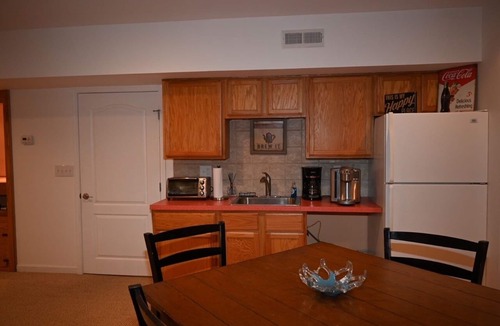 Rehoboth Beach Apartment | 1 Bedroom minutes to beach & a block to trail with private entrance .