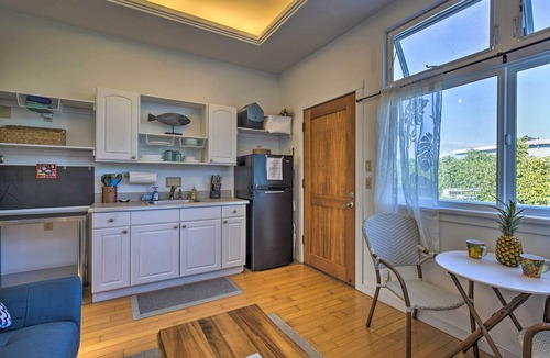 Kahaluu Bay Cottage | 1 Mile to Magic Sands Beach: Kailua-Kona Cottage