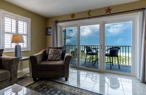 Madeira Beach Condo | 132 m² Condo ∙ 2 bedrooms ∙ 6 guests
