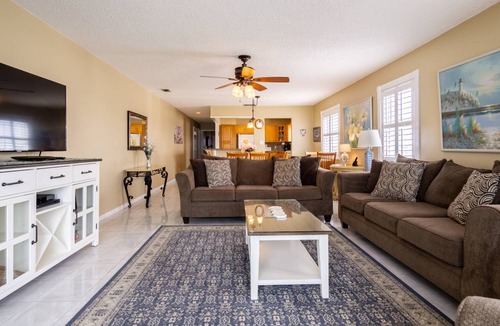 Madeira Beach Condo | 132 m² Condo ∙ 2 bedrooms ∙ 6 guests