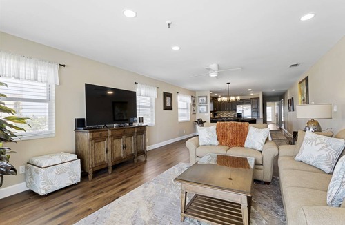 Madeira Beach Condo | 132 m² Condo ∙ 2 bedrooms ∙ 6 guests