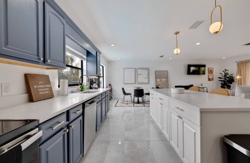 Harbor Hills House | 1731 Harbor Pool Home – Split-Level Retreat with Pool, Outdoor Dining & Near Beach