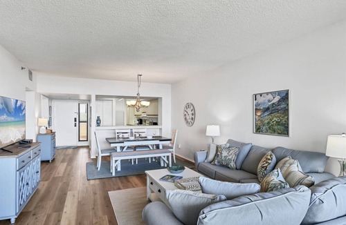Bay Isles Condo | 2/2 Bay Front Condo, Pool, Private Beach Access