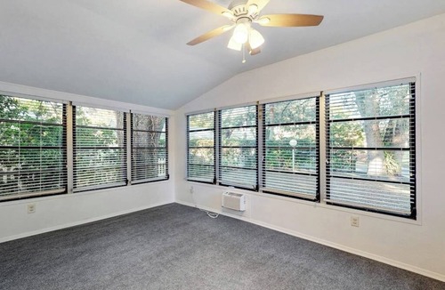 South Gate Ridge House | 2/2 Heated Pool Mins to Siesta Key Beach! 30 night Minimum Stay
