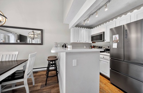 White Haven House | 2-bedroom townhome in amazing Blakeslee with AC for comfort