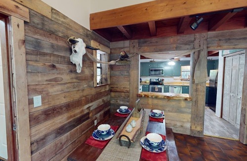 Mentone House | 2 Cabins on 3 Acres | Hot Tubs & Trails