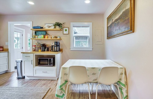 Carrboro House | 2 Mi to UNC Campus! Quiet Escape w/Deck & Grill