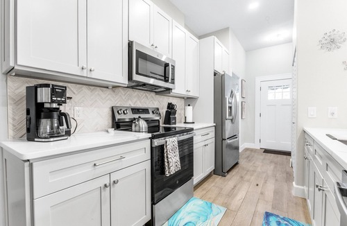 South Sarasota House | 2 Villas back to back, 2 Private Heated Pools, New Renovation