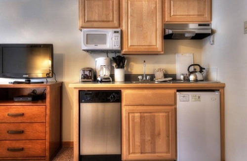 Four O'Clock Apartment | 2023-4 Grand Timber One Bdr Studio Ski in/out 5 Star Breck CO