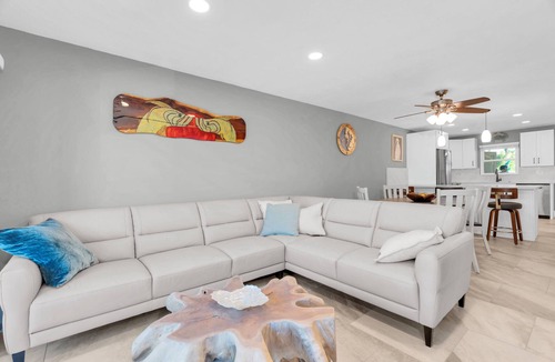 Pass-a-Grille Condo | 2BR/2BA Condo in Historic Pass A Grille