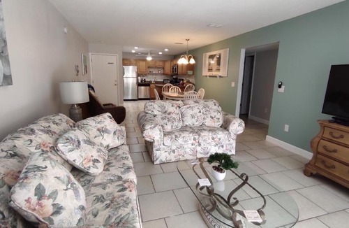 Gulf Gate Estates Apartment | 2BR/2BA condo Sienna Park