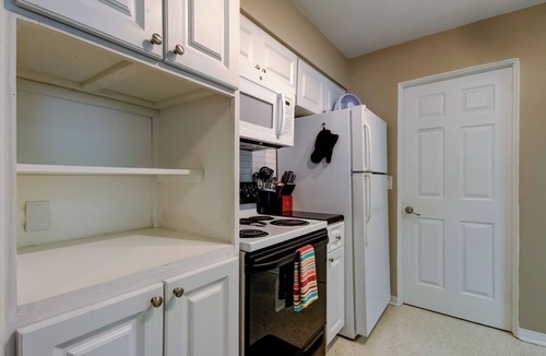 Boca Ciega Ridge House | 2Miles2GulfBeaches. Large Yard, Dog Friendly (Fee) Bonus Lounge/Kids Room