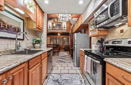 Clermont Cabin | 3-bedroom cabin in gorgeous Clermont with AC