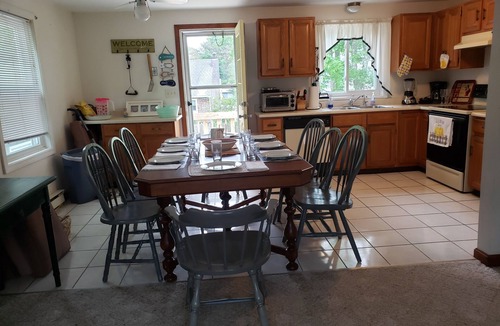 Kenyon House | 3-bedroom house in serene South Kingstown with AC