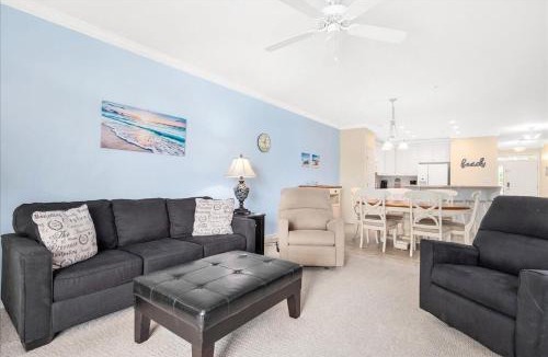 Sunset Island House | 3 Bedroom Sunset Island Condo with Outdoor Pool & Private Beach!