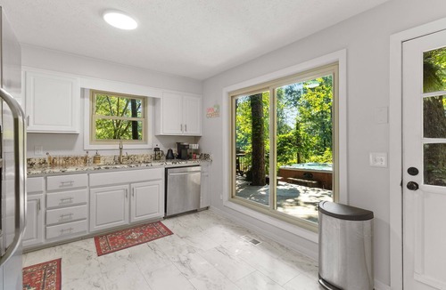 Westover House | 3 BR Waterfront Escape-Koi Fish & Arcade