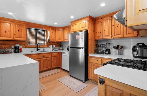 Big Bear Lake Cabin | 3 Cubs Lakefront Cabin