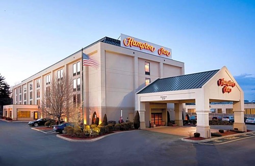 Braintree Hotel | 3-Star Hotel ∙ Hampton Inn Boston/Braintree