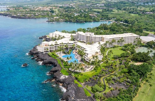 Keauhou House | 3 x Club Oceanfront 2 Double Beds at Outrigger Kona Resort and Spa