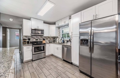 Largo Cottage | 3442 Azalea Pl
