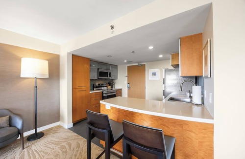 Ala Moana Condo | 34th Floor Ala Moana Large Regal Suite - 2Br/3Ba, Book Now at Special Rate!