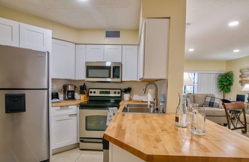 Ventura Apartment | 3608 Apartment with 3 swimming pools , Near Disney world.