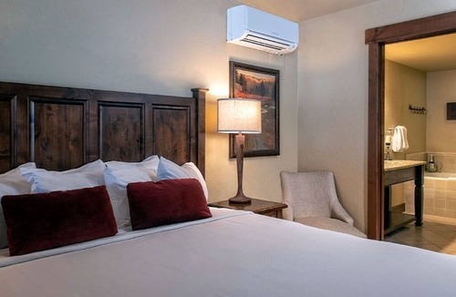 Breckenridge Cabin | 4-bedroom at The Grand Lodge on Peak 7 , Steps from the Independence chairlift