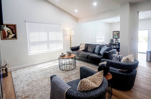 South Seminole Heights House | 4-bedroom vacation home near Tampa Riverwalk - 6-minute drive