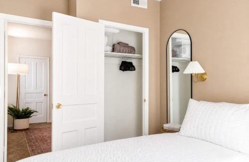 Manayunk Apartment | 4 Beds Sleeps 6 Manayunk Apt Walkable to Main St Trails River