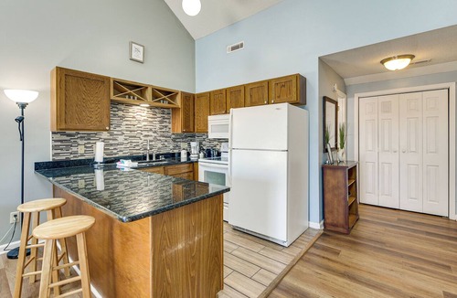 Little River Apartment | 4 Mi to Cherry Grove Beach: Studio w/Pool Access