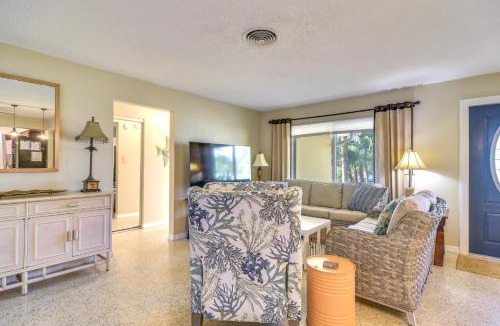 Harbor Bluffs House | 4 Mi to Dog Beach: Largo Home w/Pool & Hot Tub!