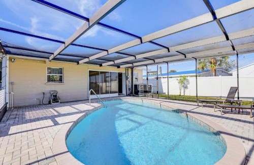 Venice Gardens House | 4 Mi to Historic Dtwn Venice: Home w/Heated Pool!
