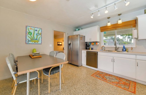 South Gate Ridge House | 4 Mi to Siesta Key Beach! Home w/Backyard Oasis