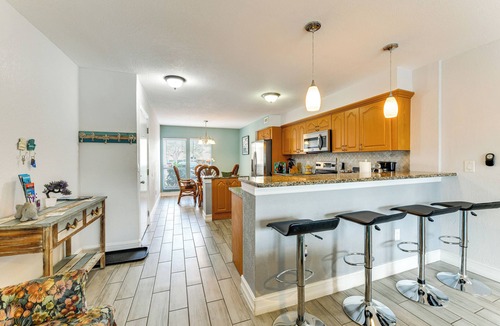 Gulf Gate Estates Apartment | 4 Mi to Siesta Key Beach: Condo w/Private Patio