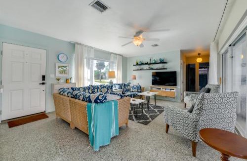 South Gate Ridge House | 4 Mi to Siesta Key Beach! Home w/Backyard Oasis