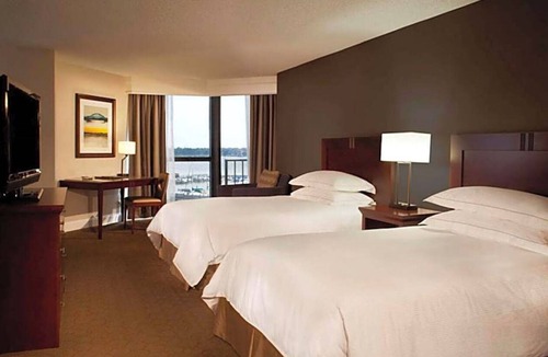 Nassau Bay Hotel | 4 Spacious Rooms Escape to Clear Lake’s peaceful shores