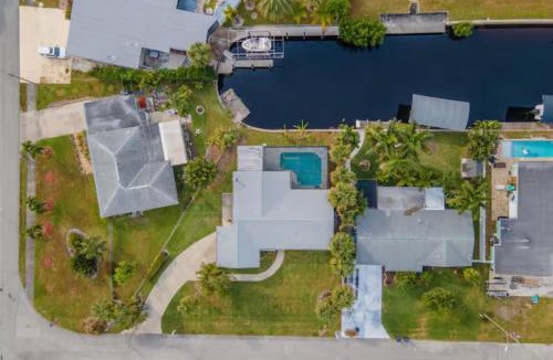 Lochmoor Waterway Estates House | 4311 S Atlantic Cir North North Fort Myers