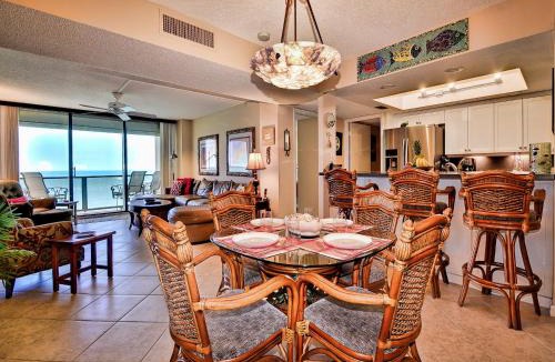 Clearwater Beach Apartment | 440 West 607N 6th Floor 440 West Condo with Stunning Water View. 23148
