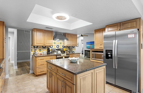 Whitney Beach House | 🏝 4BR Tropical Oasis w/Heated Pool + Game Room + 10 Min to Anna Maria and IMG