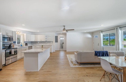 Wahiawa House | 4BR Wahiawa - Upto 8, A/C, Wi-Fi, Private Parking + North shore