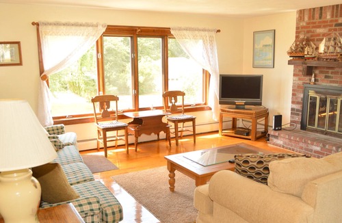 Eastward Look House | 5 Bedroom by the Beach!