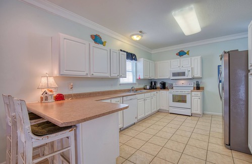 Surfside Beach House | 5 BR Beach House in Oceanfront Family Resort
