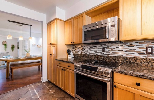 Harbor Hills House | 5 Min 2 Beach ~ Free HTD Pool ~ Near Trail & Golfnnnn