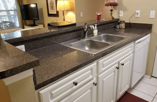 Seminole Condo | 5 min. to Madiera Beach, Fl. GATED. PERFECT & COZY!