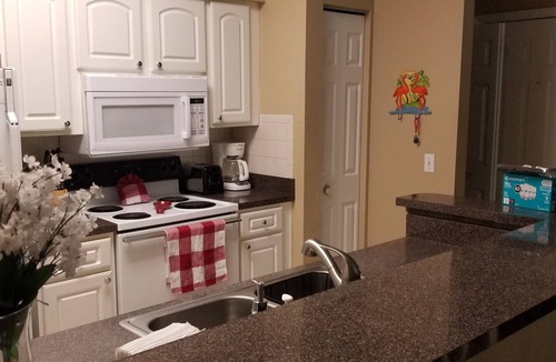 Seminole Condo | 5 min. to Madiera Beach, Fl. GATED. PERFECT & COZY!