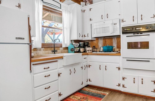 Big Bear Lake Cabin | 5 min walk to Lake 4 min drive to Village EV