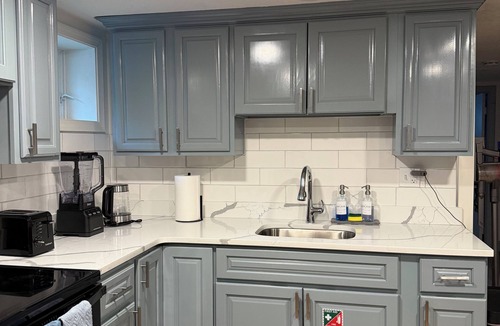 Montville House | 5 Min Walk to Mohegan Sun 4 Queens Sleeps 8
